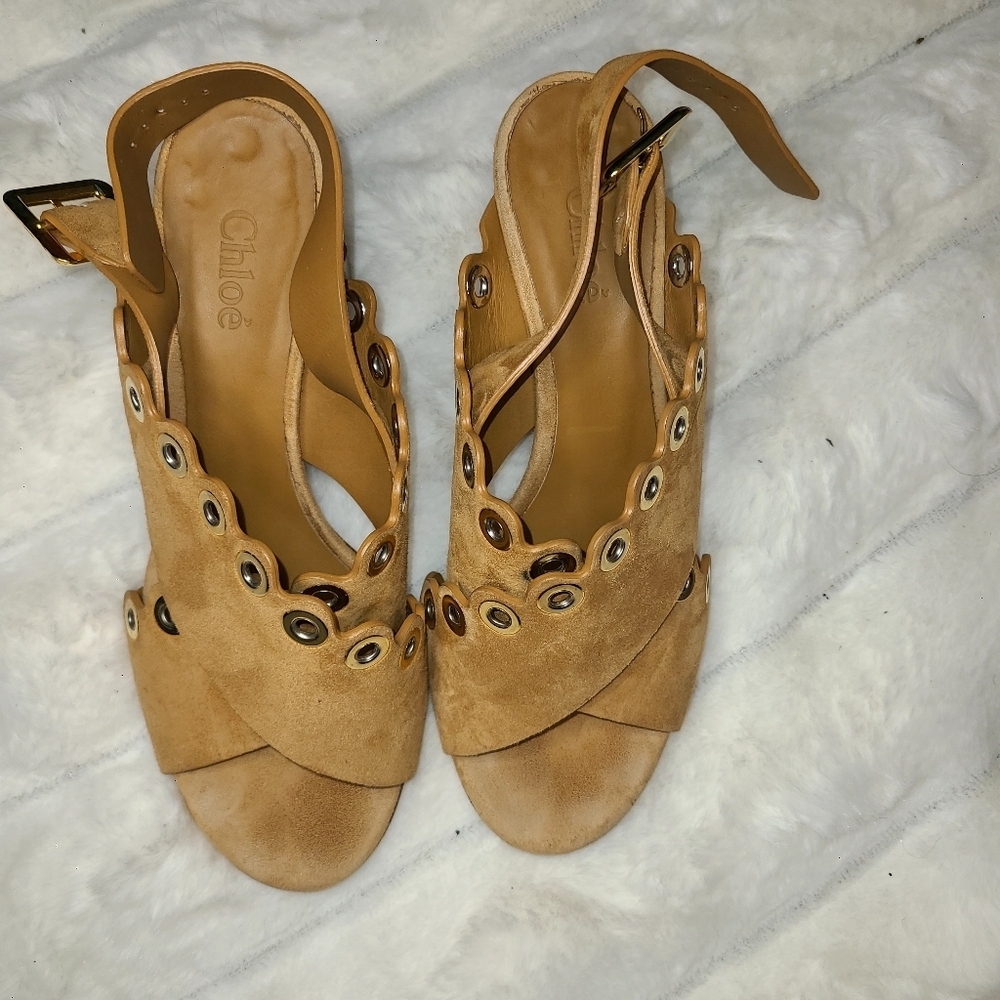 Chloe Tan Slingback Sandals with Cutout Design - Picture 3 of 10